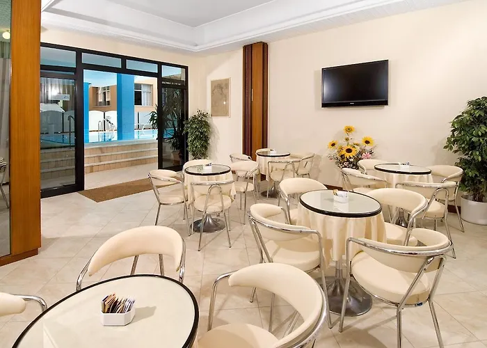 Ξενοδοχείο Handy Sea 3*