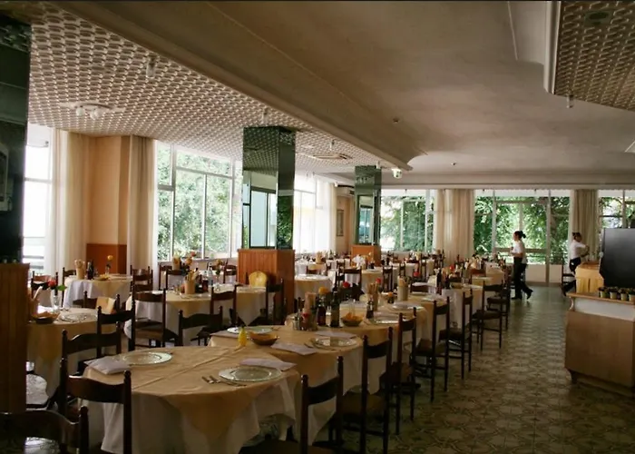 Handy Sea מלון 3*